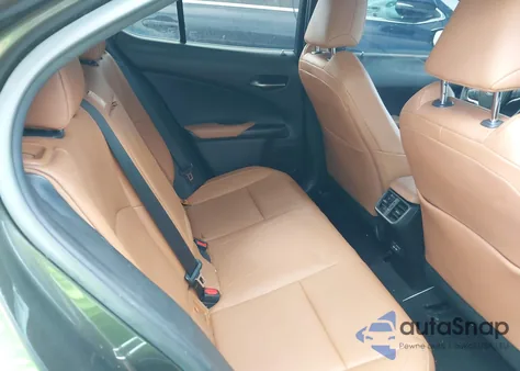 2021 Lexus Ux 250H z USA, uszkodzony, nr VIN JTHX9JBH8M2043538